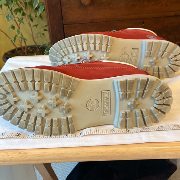 Timberland Nell Red Leather & White Lug Sole Ankle Boot - Picture 5 of 9